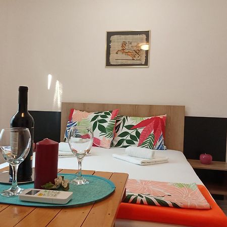 באסקה Apartments And Rooms Bova מראה חיצוני תמונה