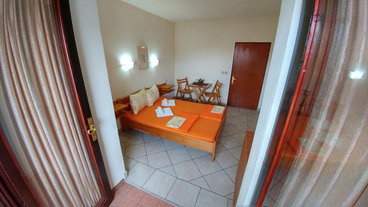 באסקה Apartments And Rooms Bova מראה חיצוני תמונה
