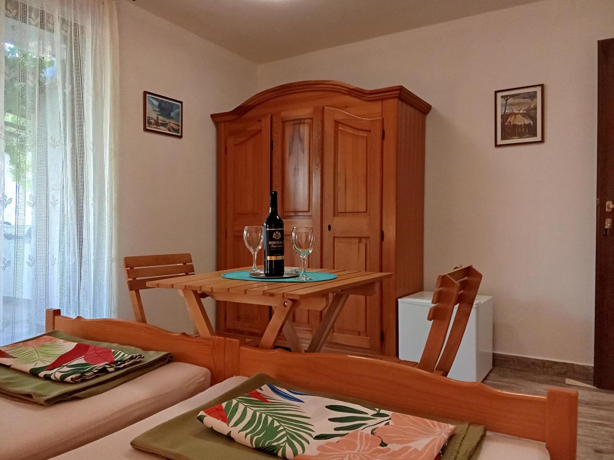 באסקה Apartments And Rooms Bova מראה חיצוני תמונה