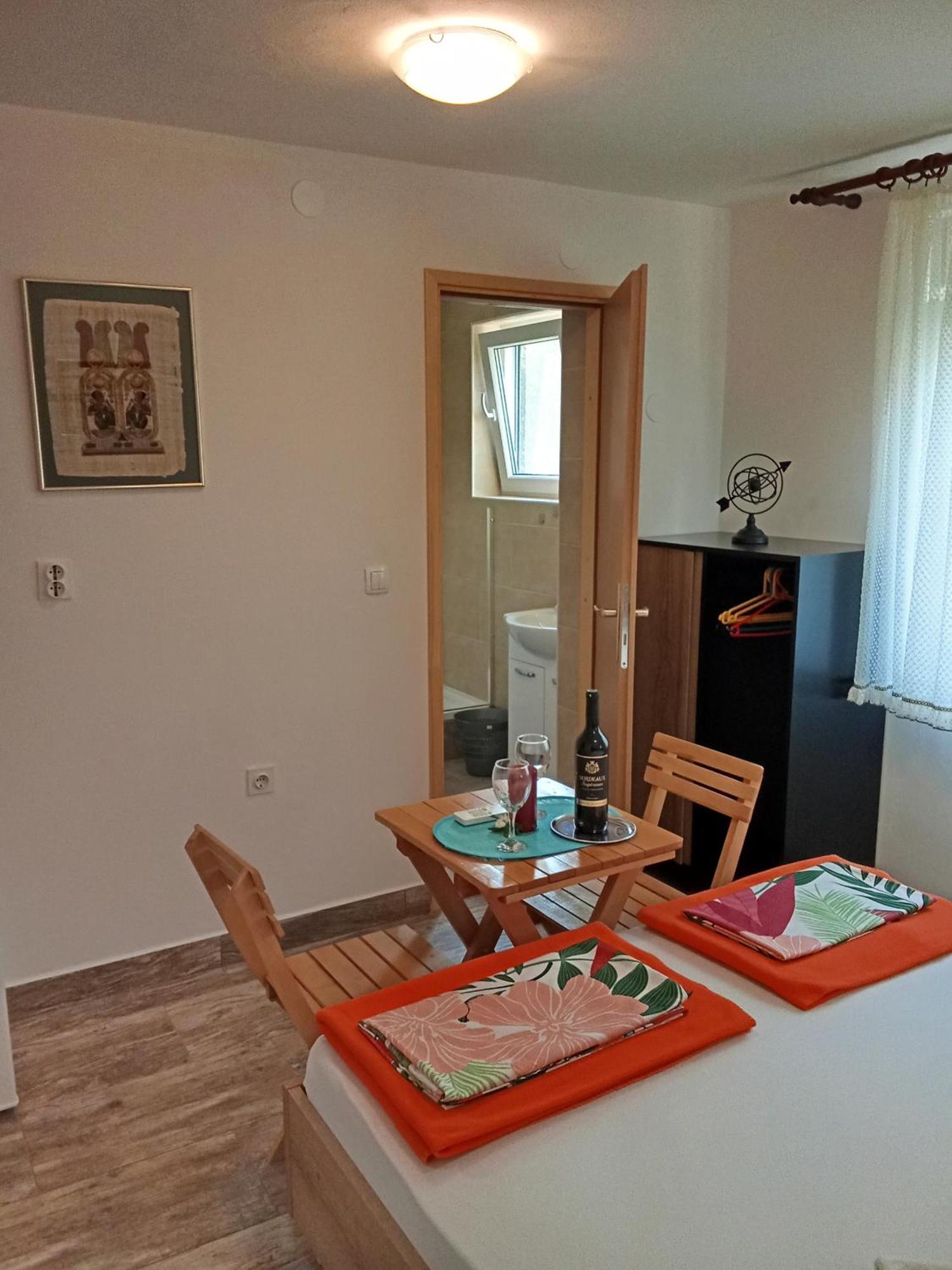באסקה Apartments And Rooms Bova מראה חיצוני תמונה